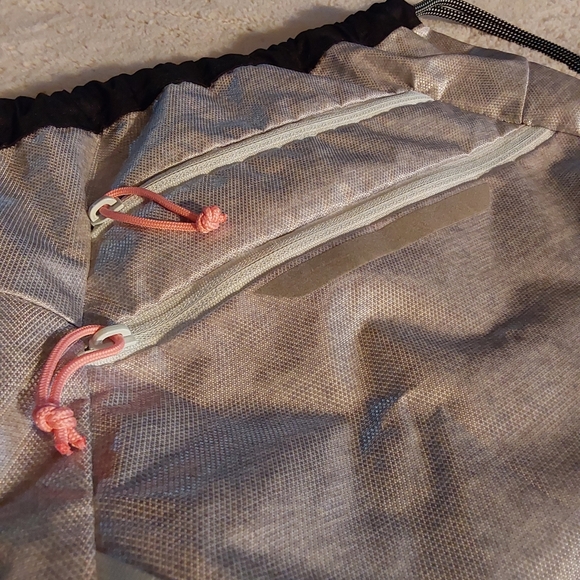 🌺 NEW ADIDAS Lightweight Poly Drawstring Backpack - Picture 7 of 12